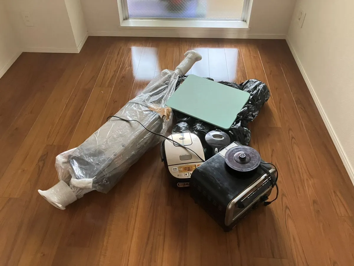 「引越し前の不要な家電をまとめて回収しました」作業写真