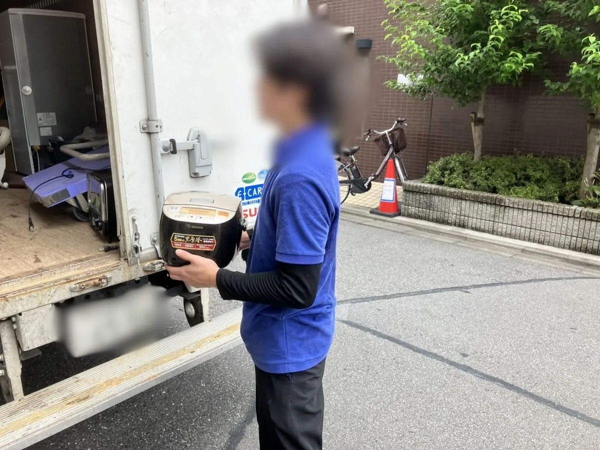 「1LDKのマンションから家電を回収させていただきました」作業写真